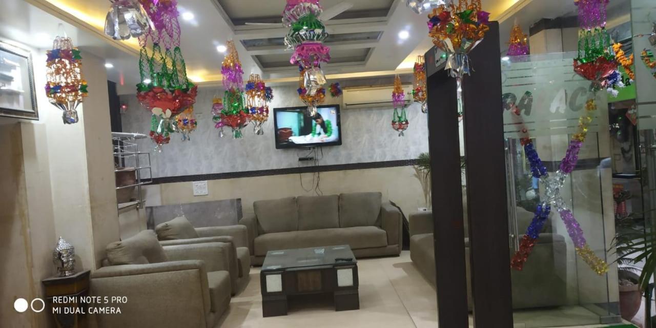 Adb Udhav Palace 3*