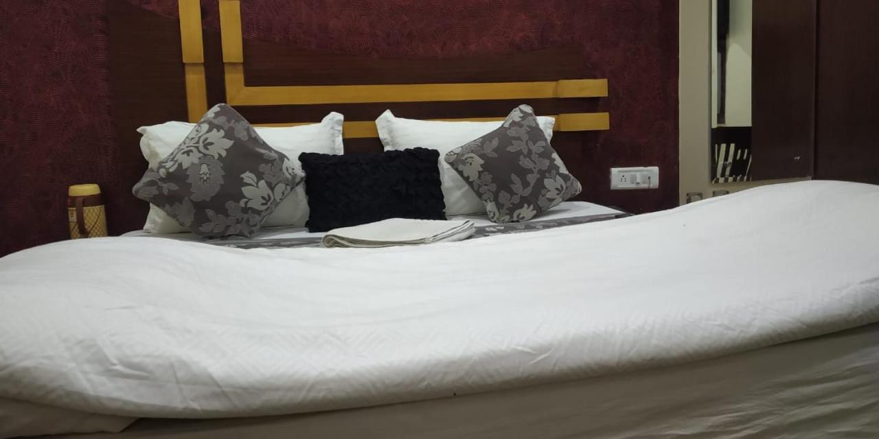 Hotel Adb Udhav Palace
