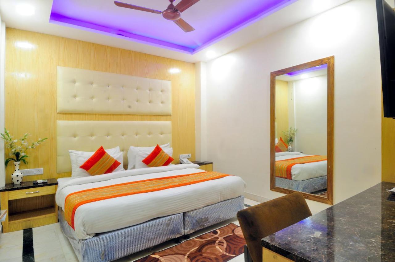Hotel Karlo Kastle - Paharganj - 3*