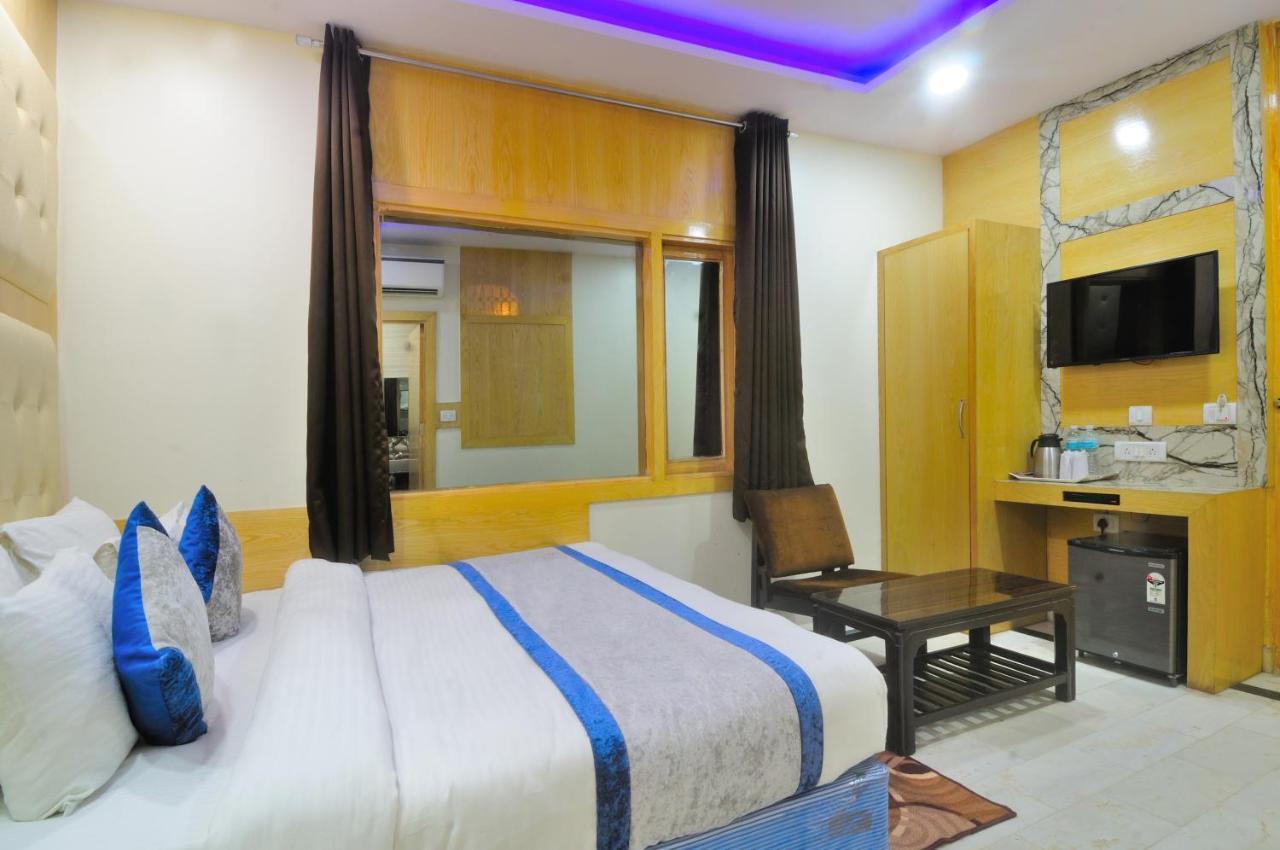 Hotel Karlo Kastle - Paharganj -