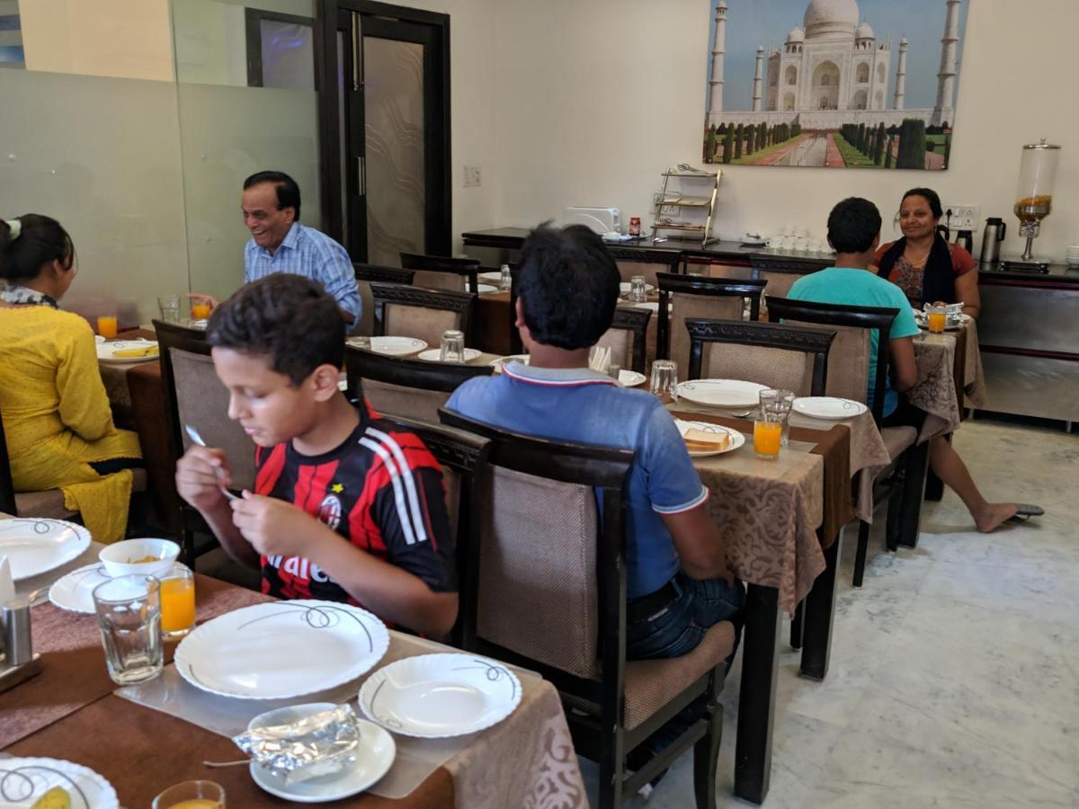 Hotel Sumedha Premium