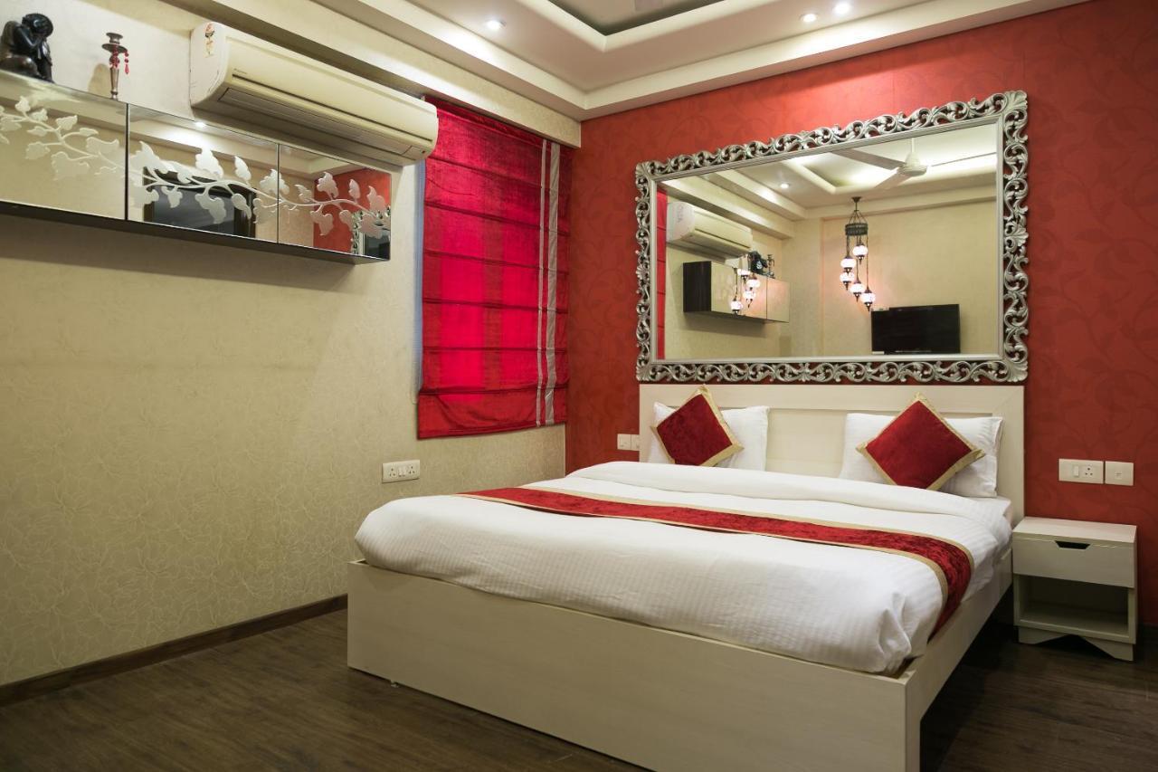 Bed & Breakfast Under My Roof - Premium New Delhi