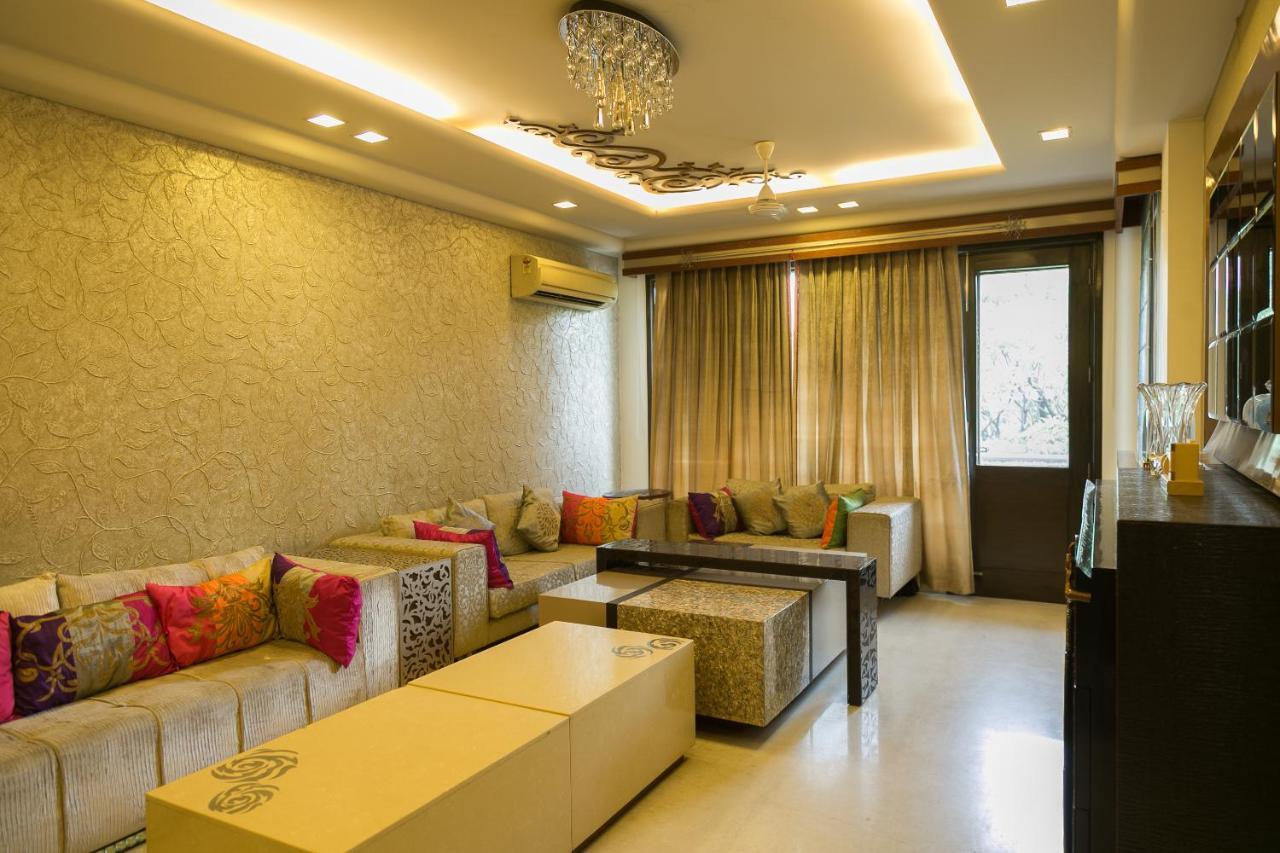 Under My Roof - Premium Bed & Breakfast New Delhi