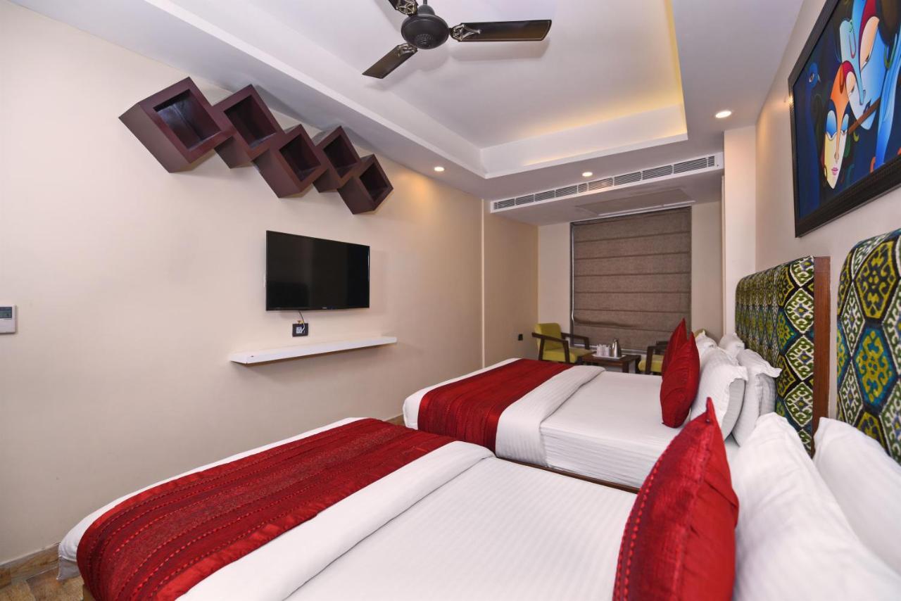 Staybook Nitya Maharani Free Airport Pickup 4*