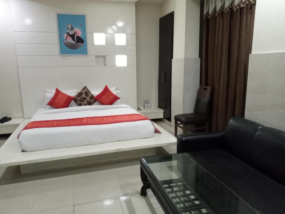 Vivah Residency Hotel 3*