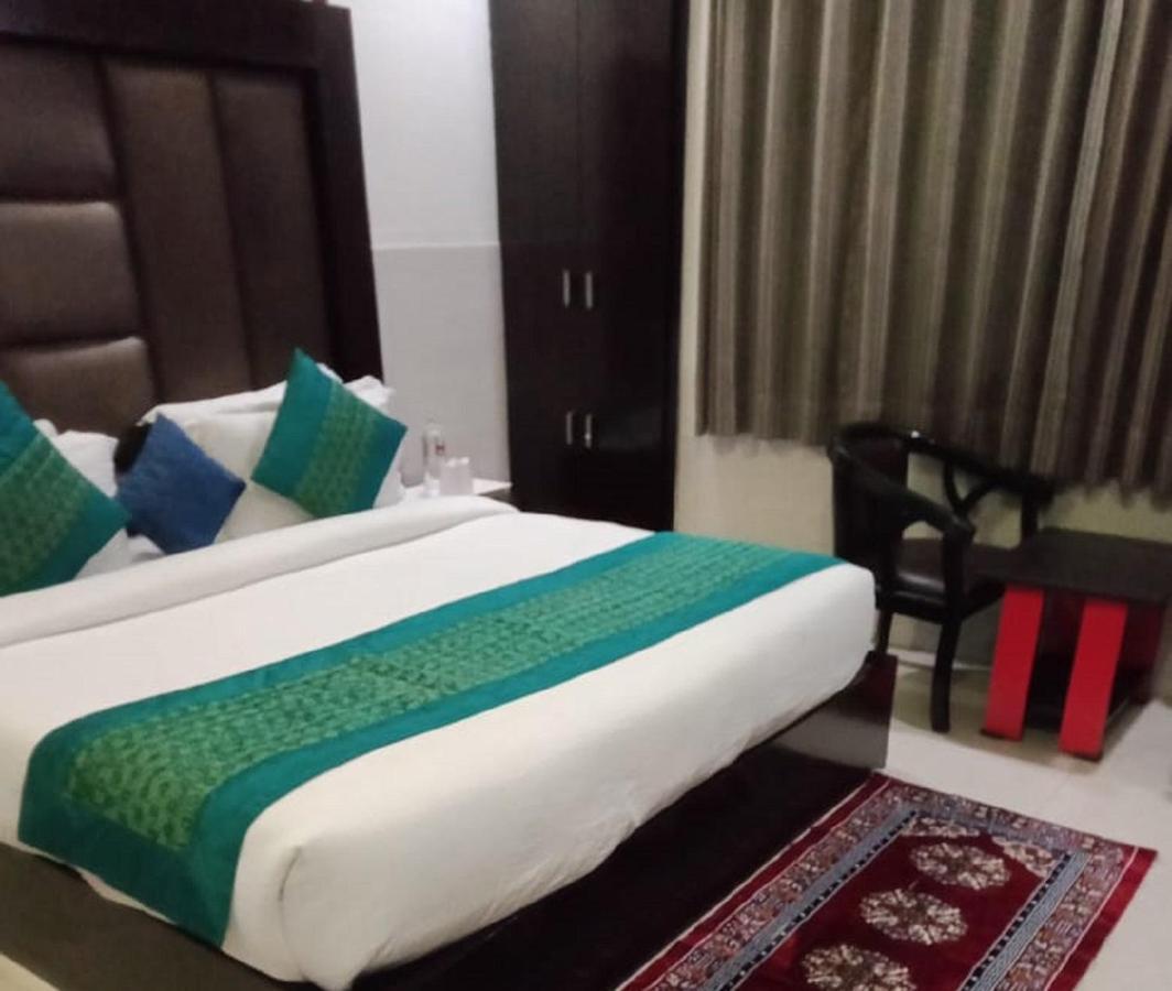 Vivah Residency Hotel 3*