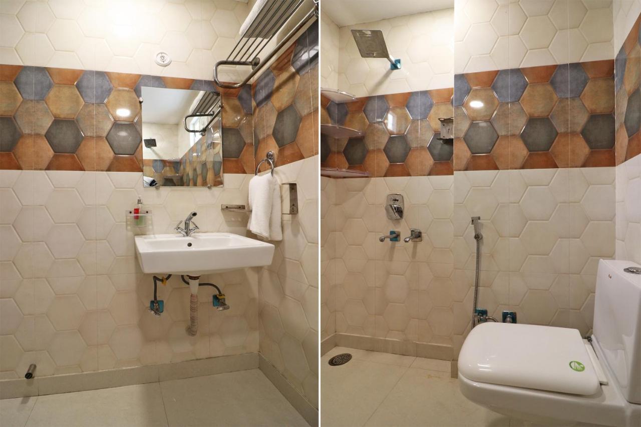 Oyo Mannat Residency Near Rohini Sector 18 Metro Station Hotel New Delhi