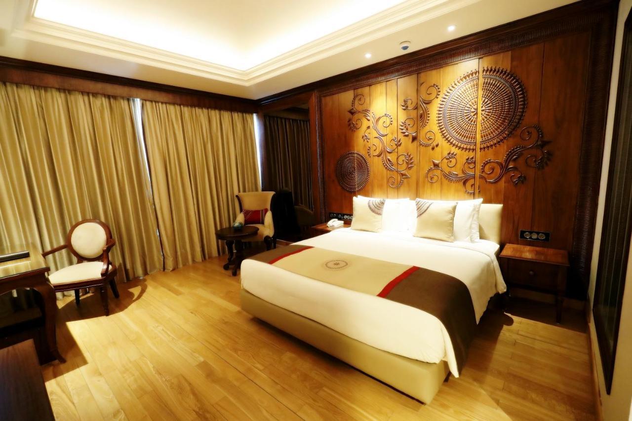 Hotel Seven Seas 5*