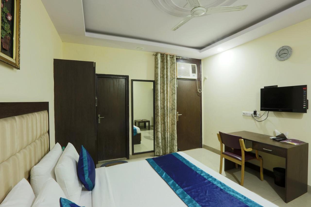 Hotel The Rts Plaza 3*