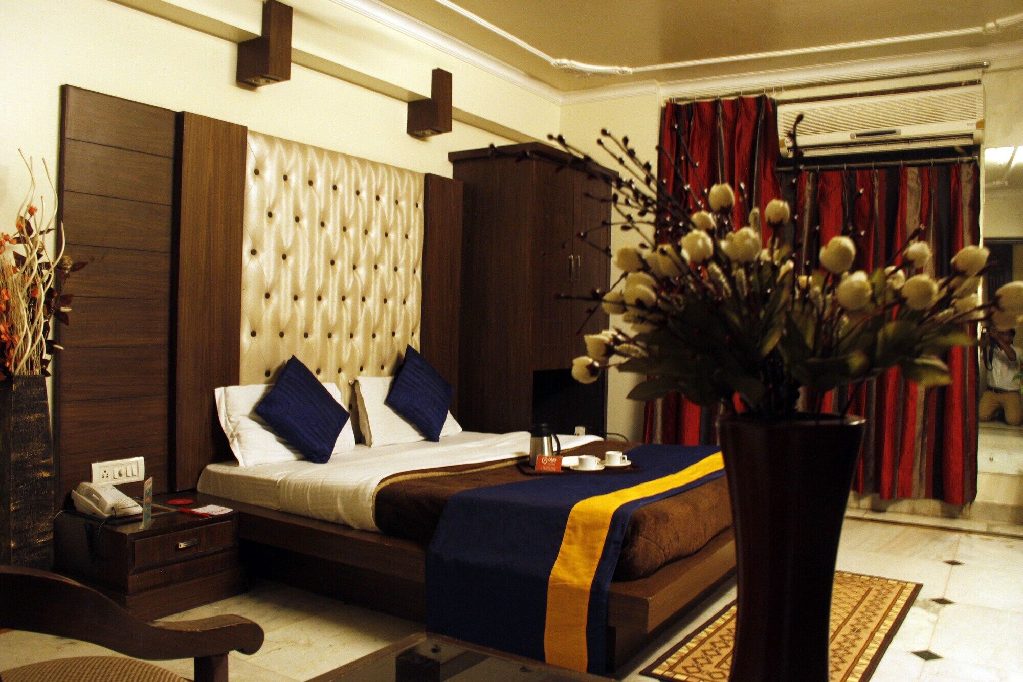 Hotel Fabexpress Welcome Palace Near Railway Station