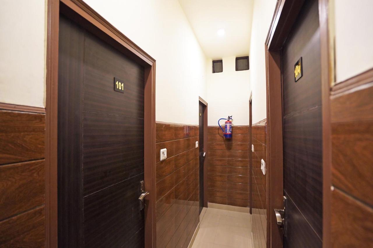 O Shri Sai Hotel