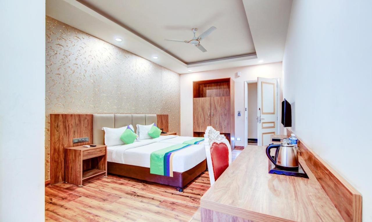 Hotel Heavens Gold Nova Deli