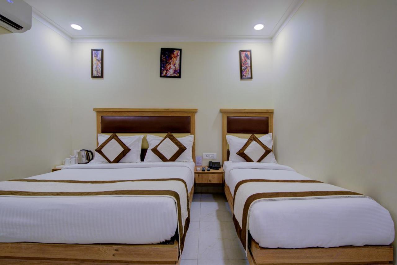 Amar International Hotel 3*