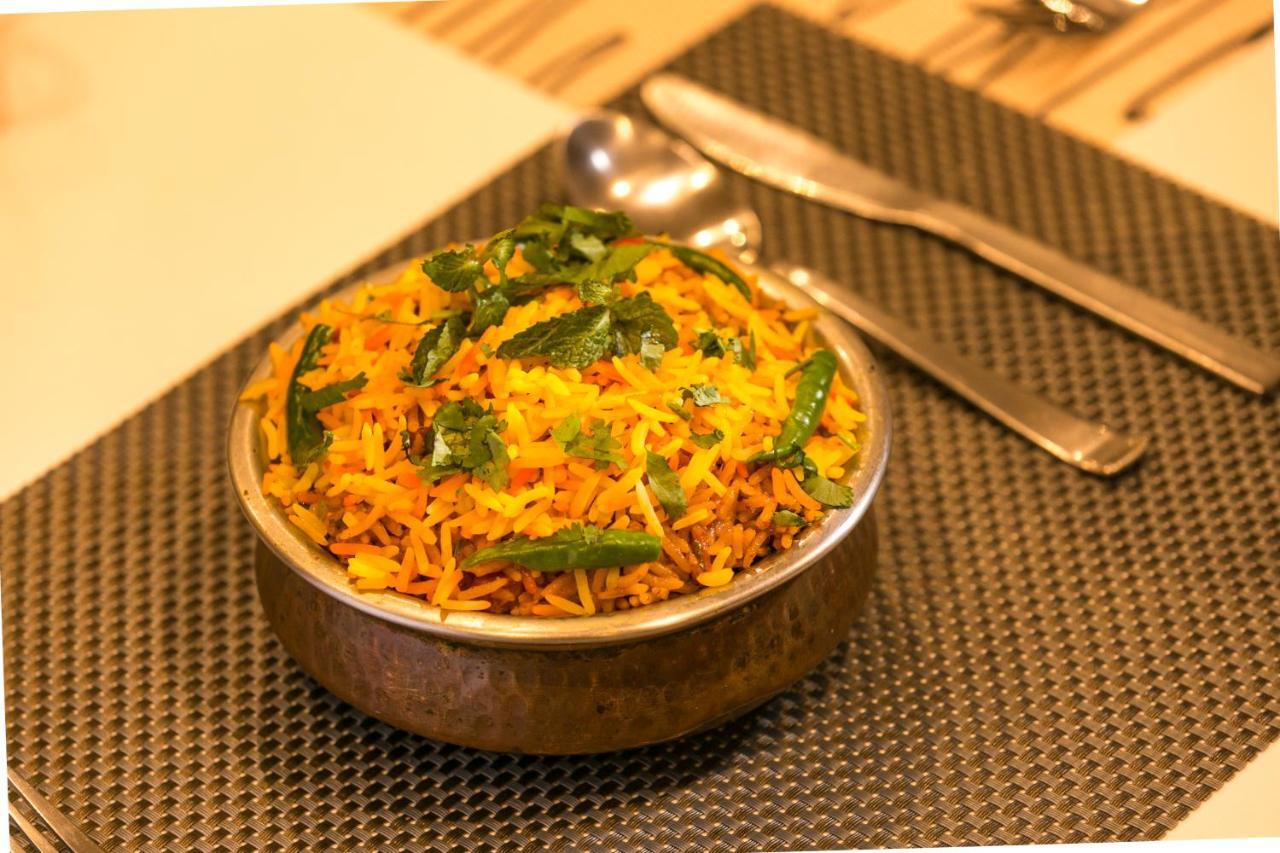 Almati - Near Delhi Airport Hotel