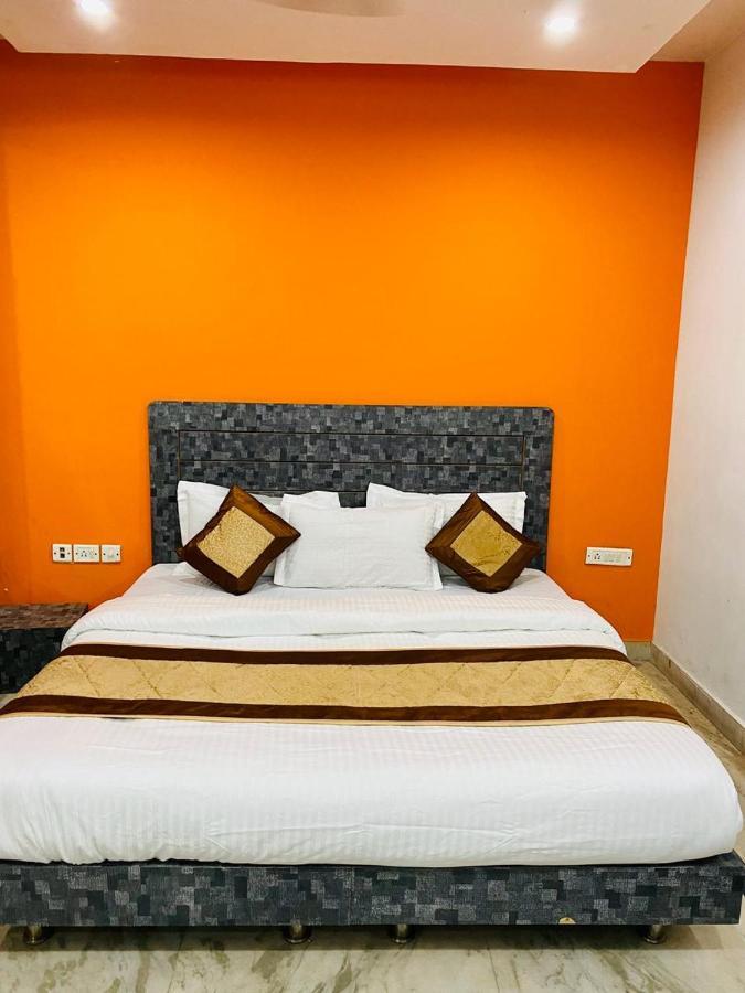 Guest house Hotel Jasola 82 Inn 3*
