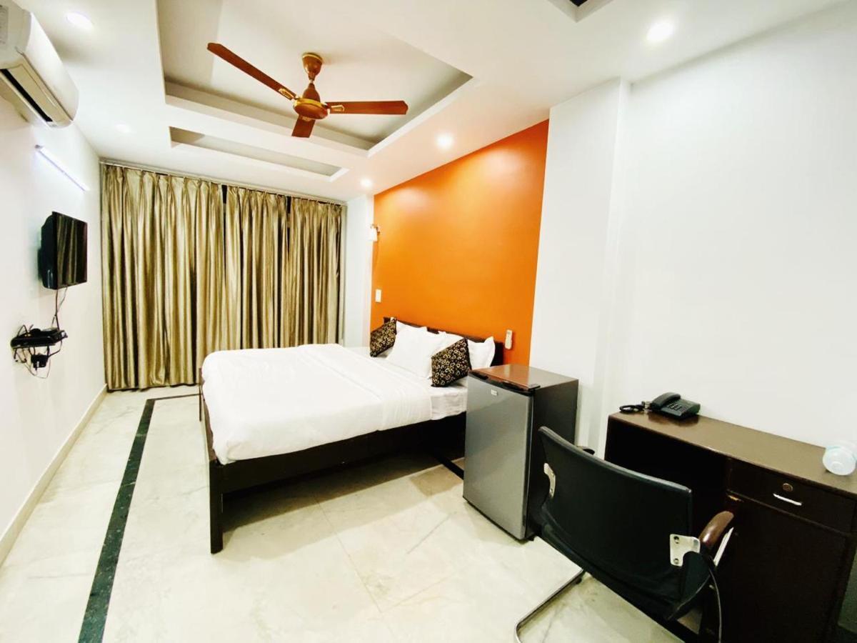 Hotel Jasola 82 Inn Guest house New Delhi