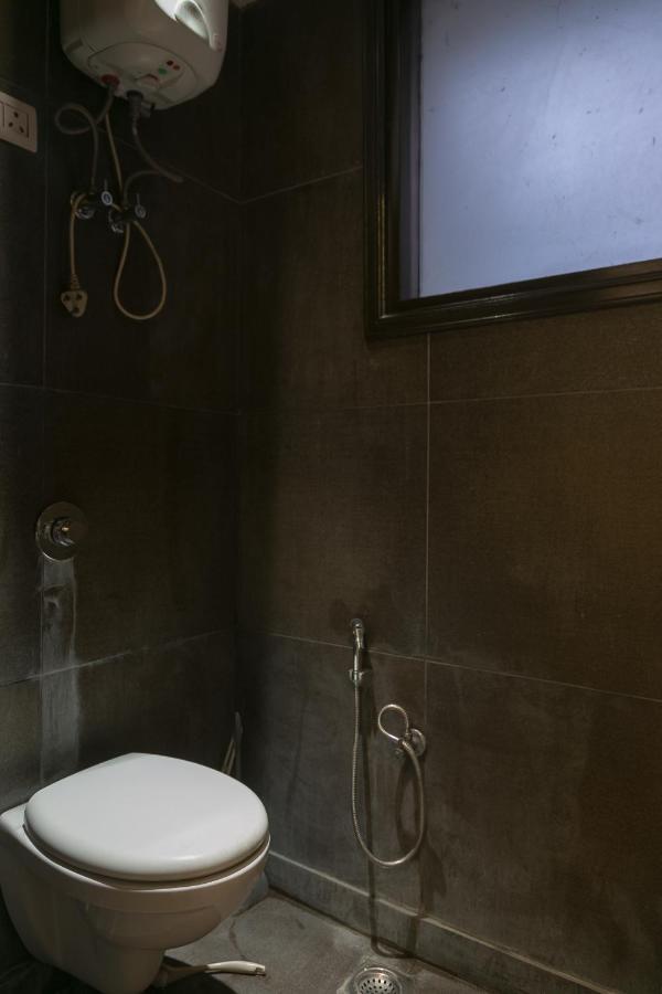 Under My Roof - Premium 3* New Delhi