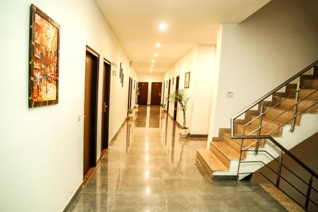 Airport Tashree Hotel New Delhi