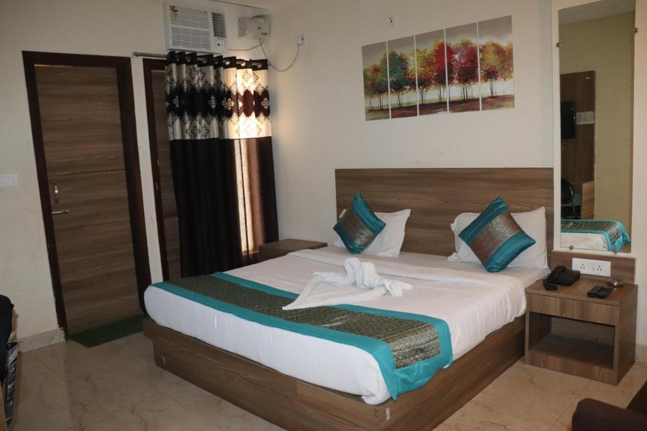 O Mint Hotel Delhi (National Capital Territory of India)