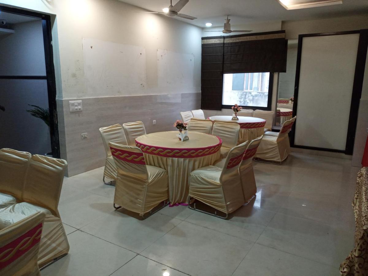 Hotel Vivah Residency New Delhi