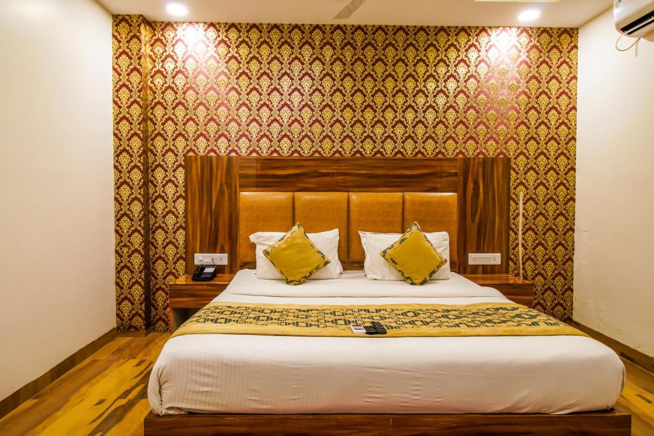 Hotel Olivia Entrance Delhi Airport Mahipalpur 3*