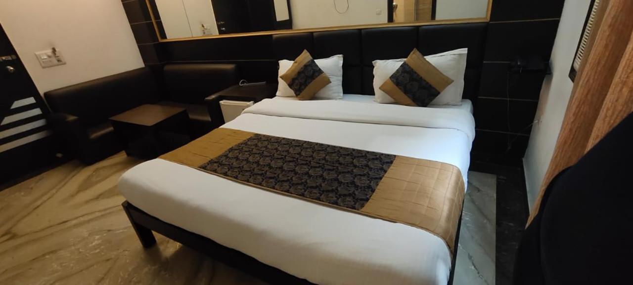 Amrit Hotel