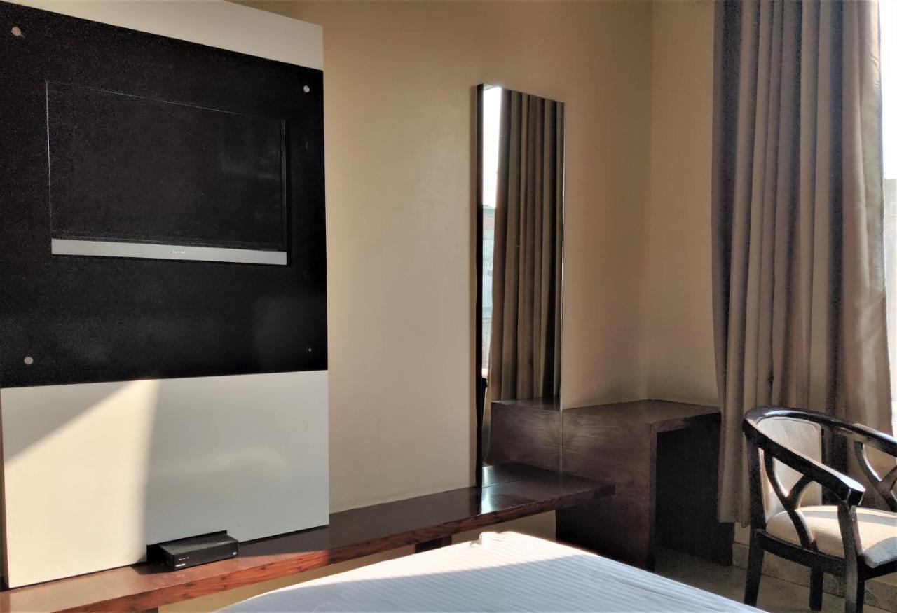 Raj Mahal 3* New Delhi