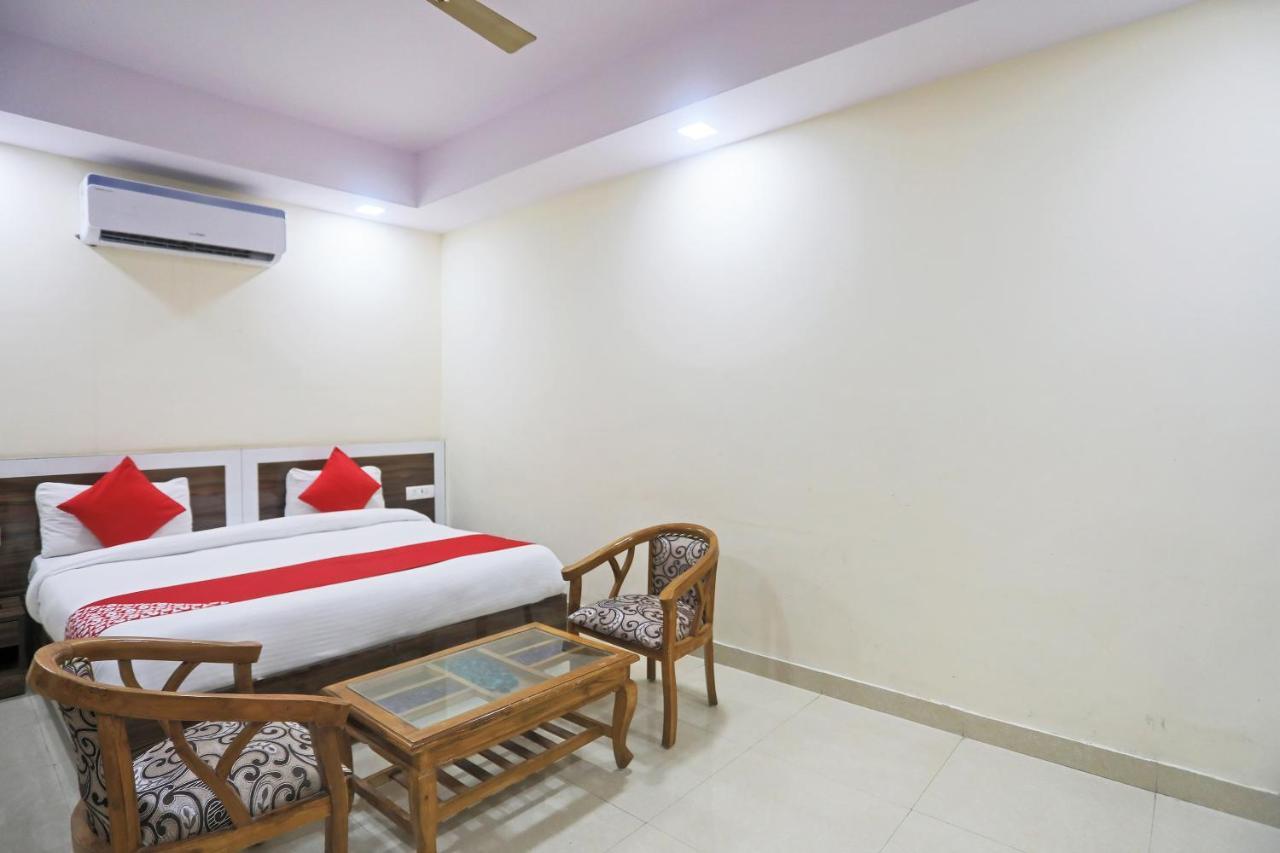 Rampal Palace Hotel New Delhi