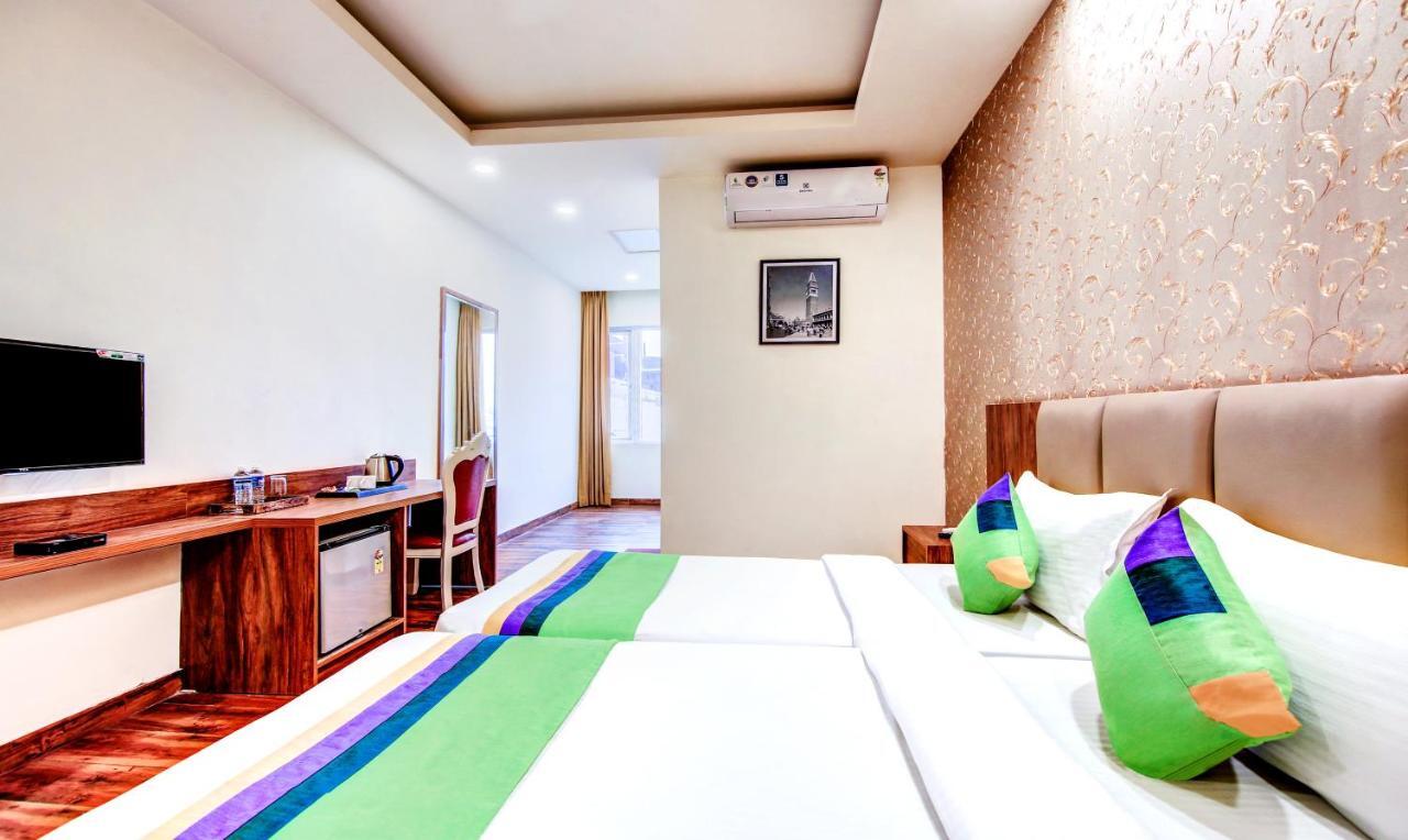 Heavens Gold Hotel New Delhi