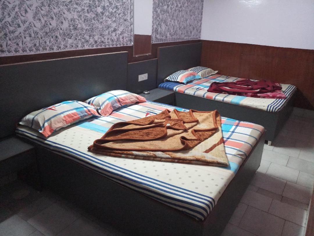 Hotel Bajrang *