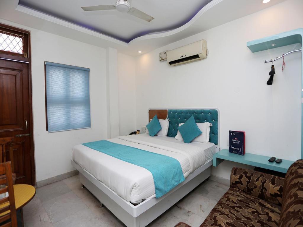 Anoop Hotel