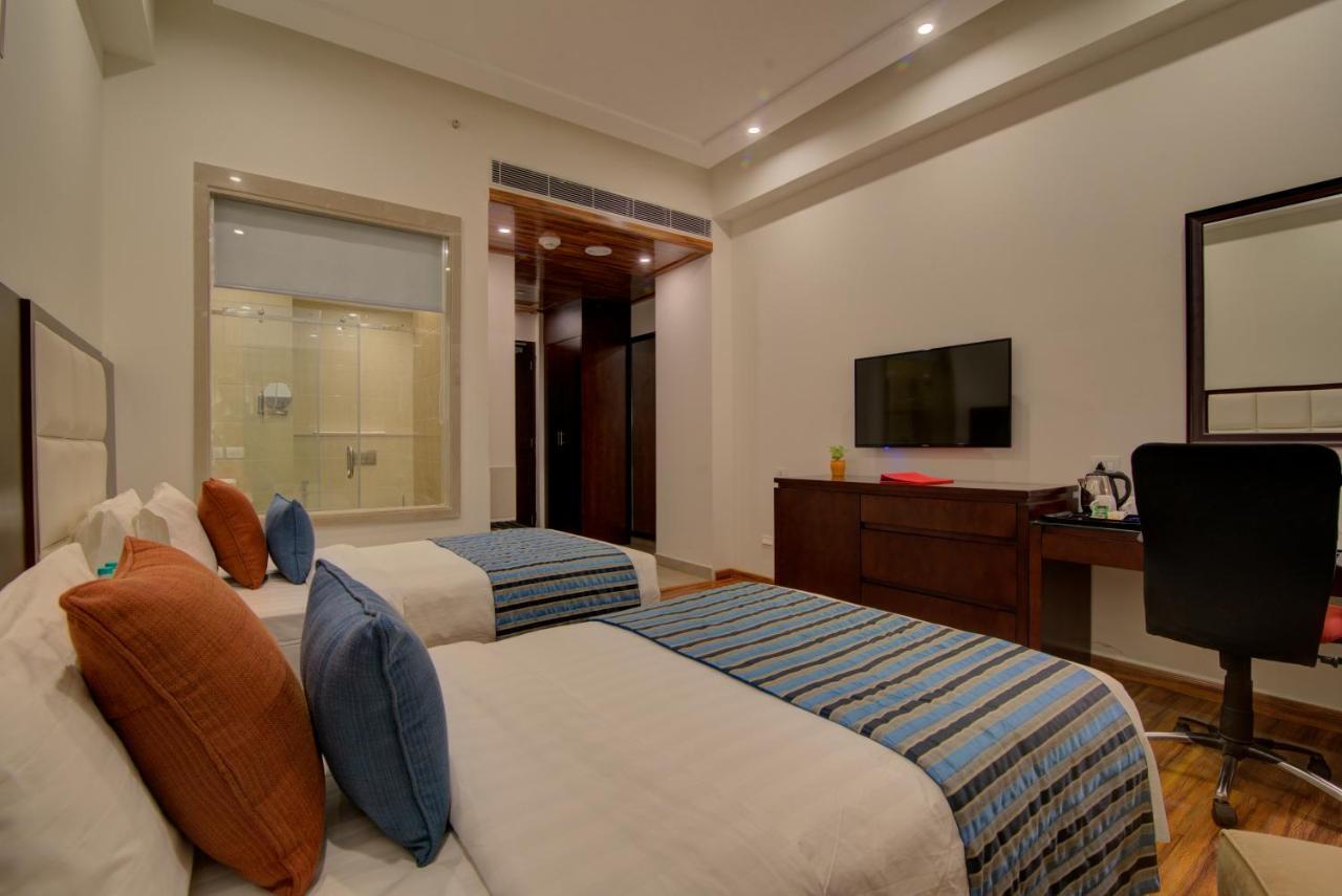 Ramada By Wyndham New Pitampura Hotel 4*