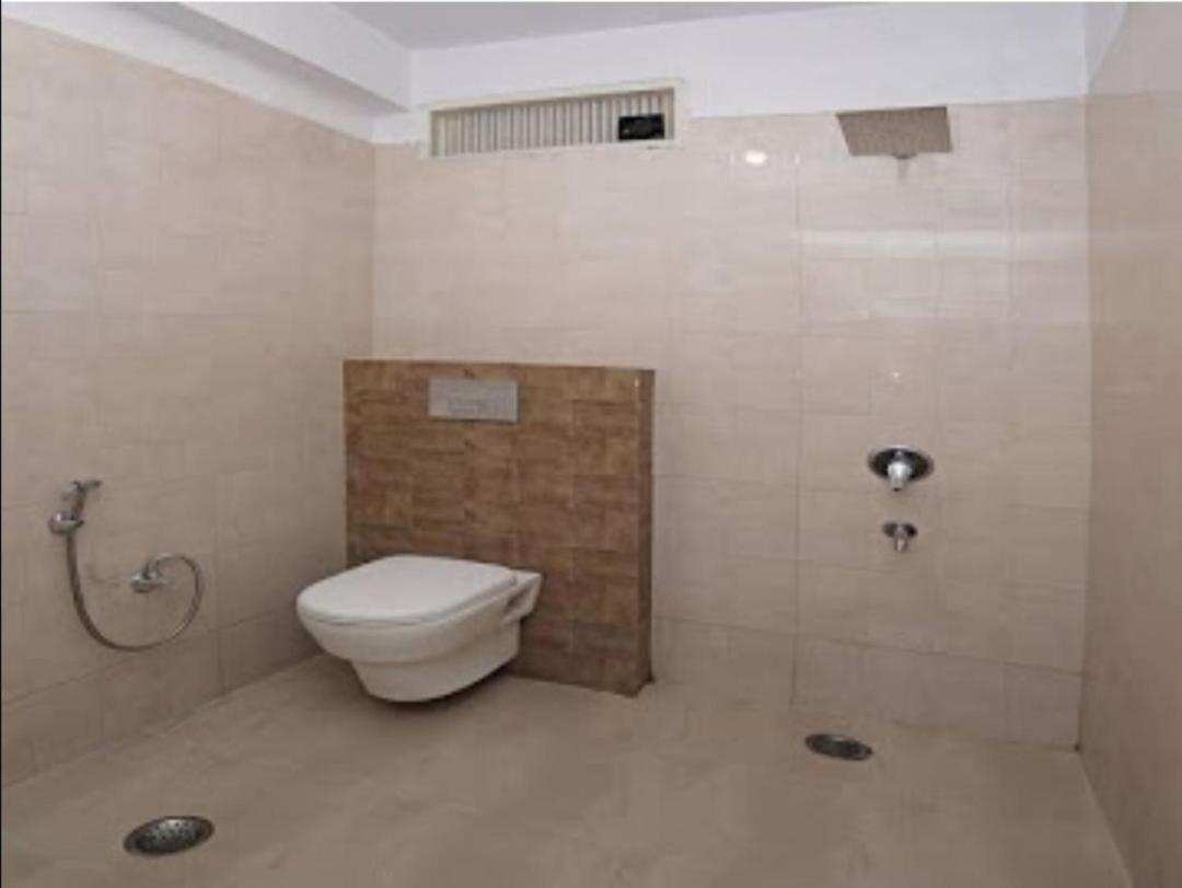 Hotel Hi Life- By Rsl Hospitality