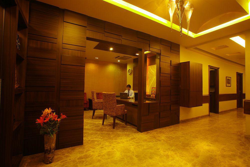 Hotel The Orion - Greater Kailash New Delhi