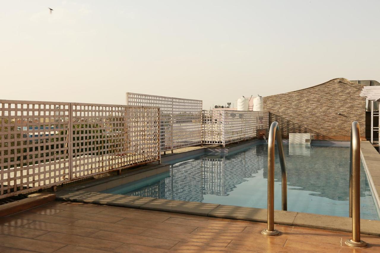 Hotel Lotus Airport Hotel, 3*