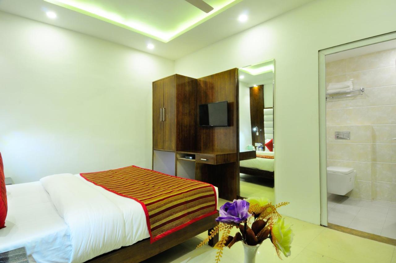 Capital O 2242 Yuvraj Deluxe 3*