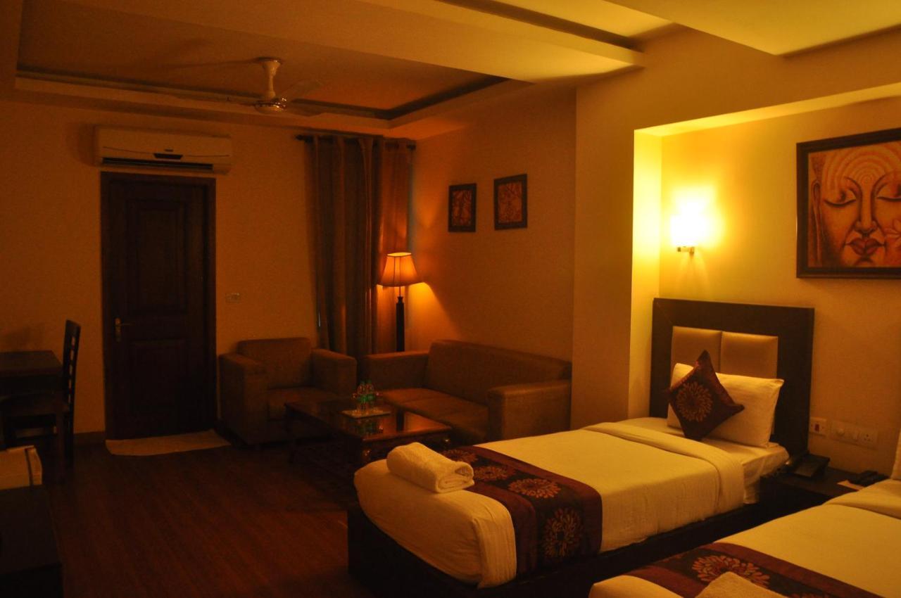 Hotel The Lohmod - Near Delhi Airport 4*