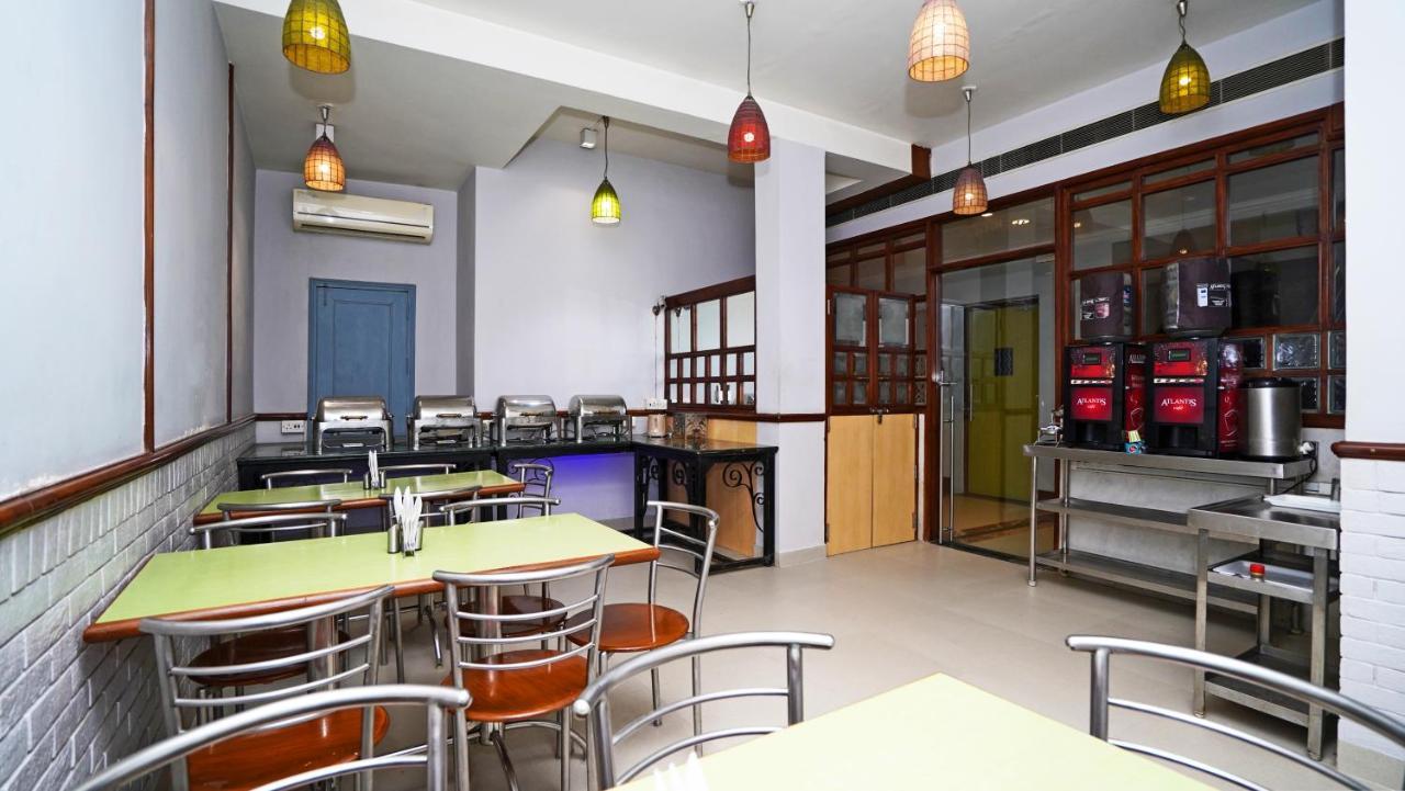 Hotel Pooja Palace 3*