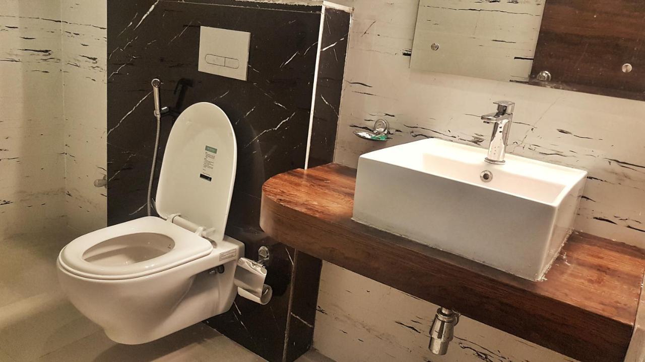 Guest house Airport Delhi Aerocity, 15 Mins Yashobhoomi New Delhi