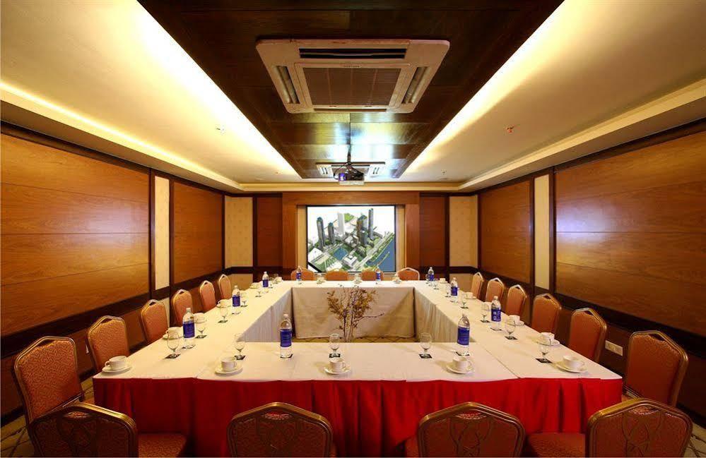 Dewdrop Intercity 3* Delhi (National Capital Territory of India)
