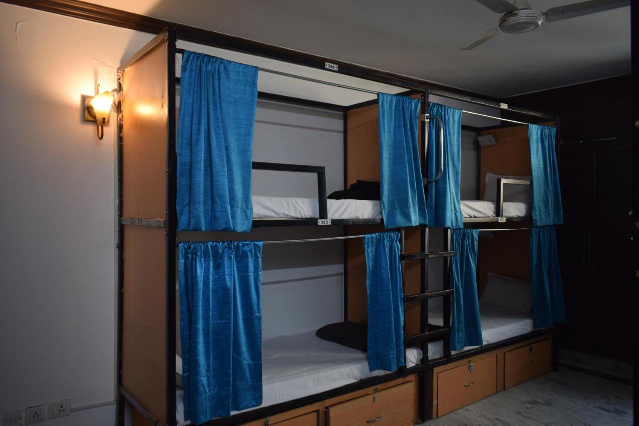 Bunkmates * New Delhi