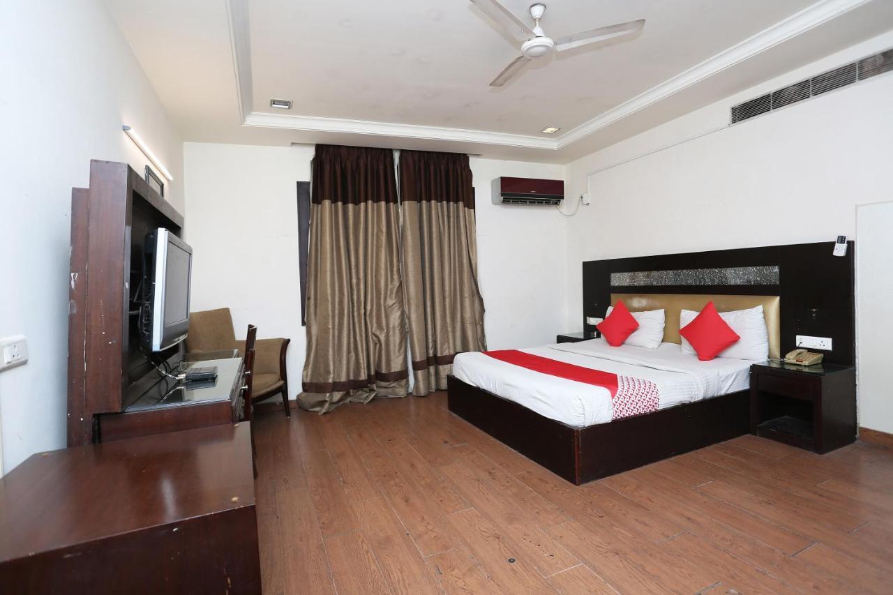Oyo 6845 The Grand 3* New Delhi