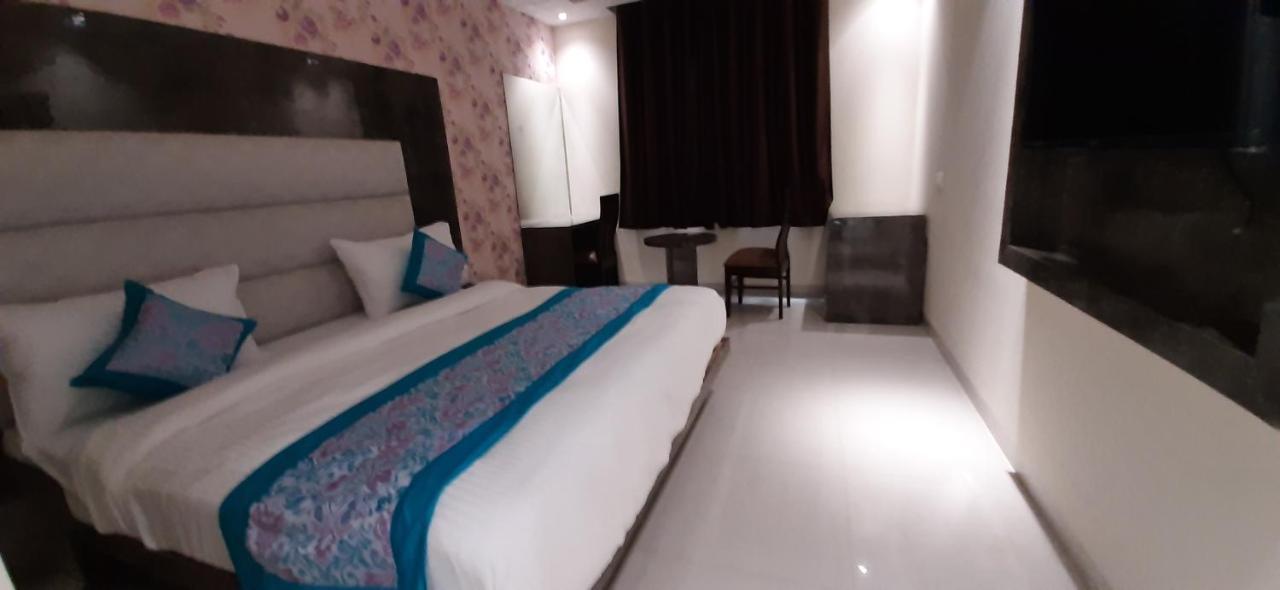 Airport Aerotech International Hotel *