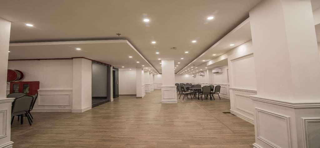 Hotel Oyo Townhouse 033 Siri New Delhi