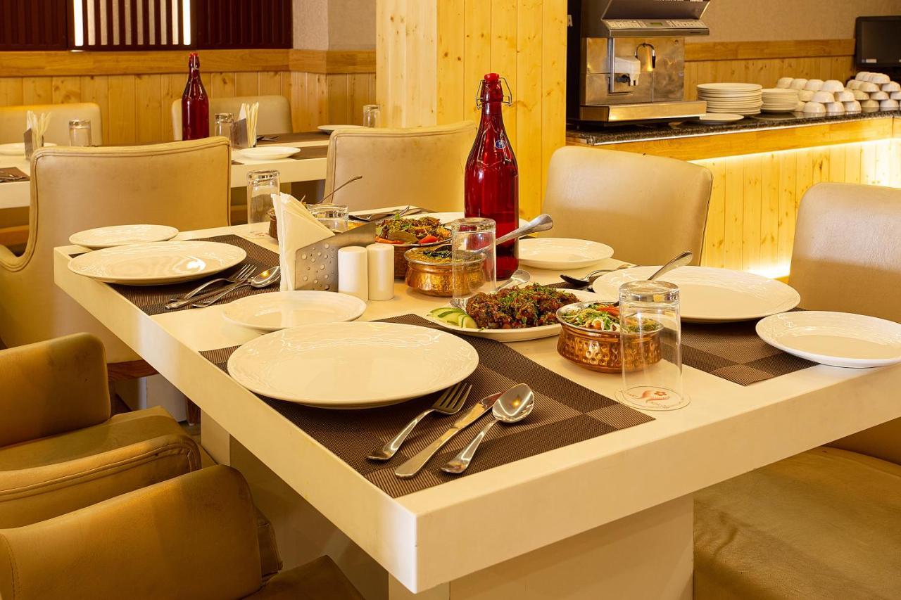 Hotel The Lohmod - Near Delhi Airport