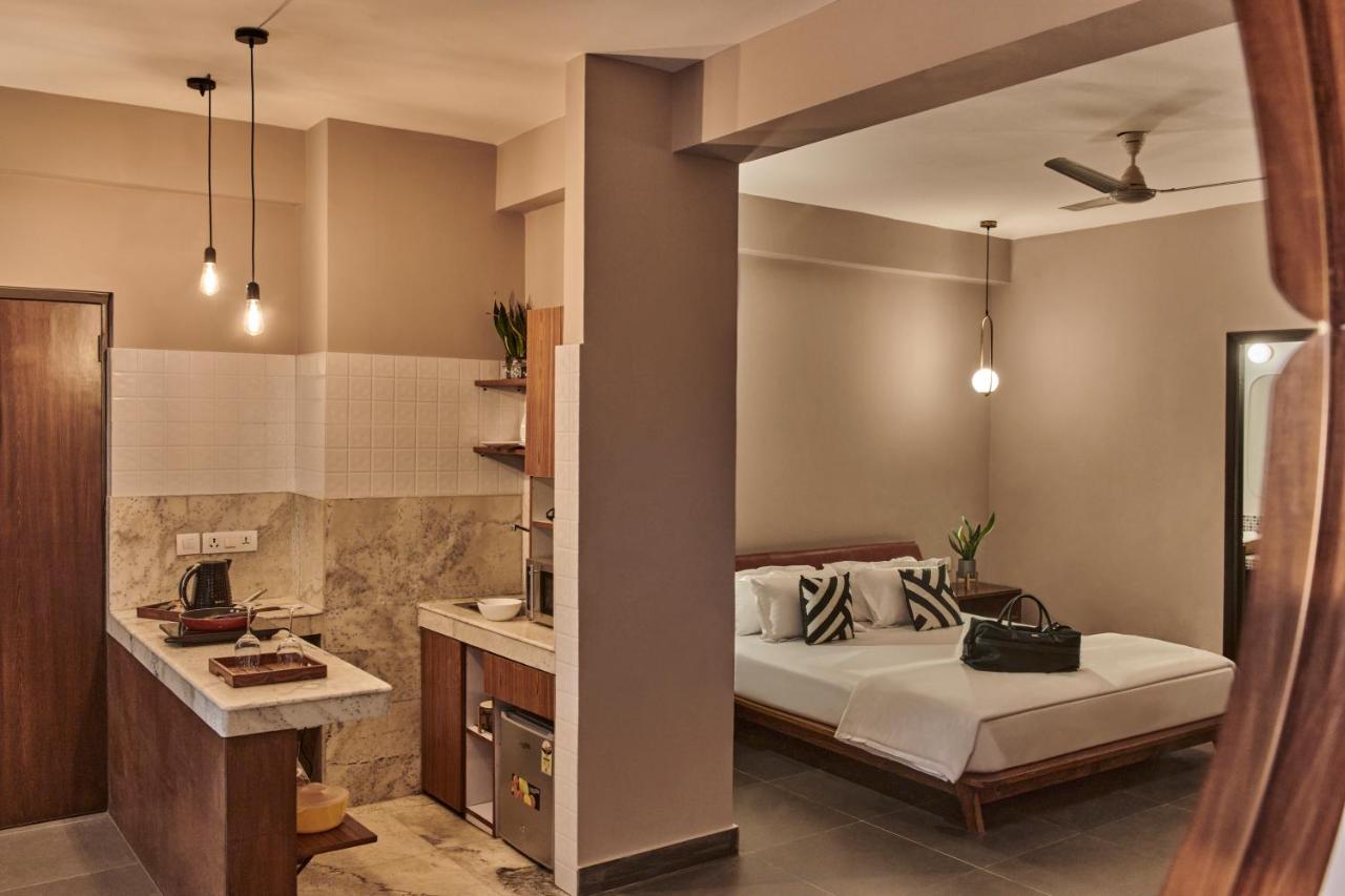 Minimalist Poshtel & 3* New Delhi