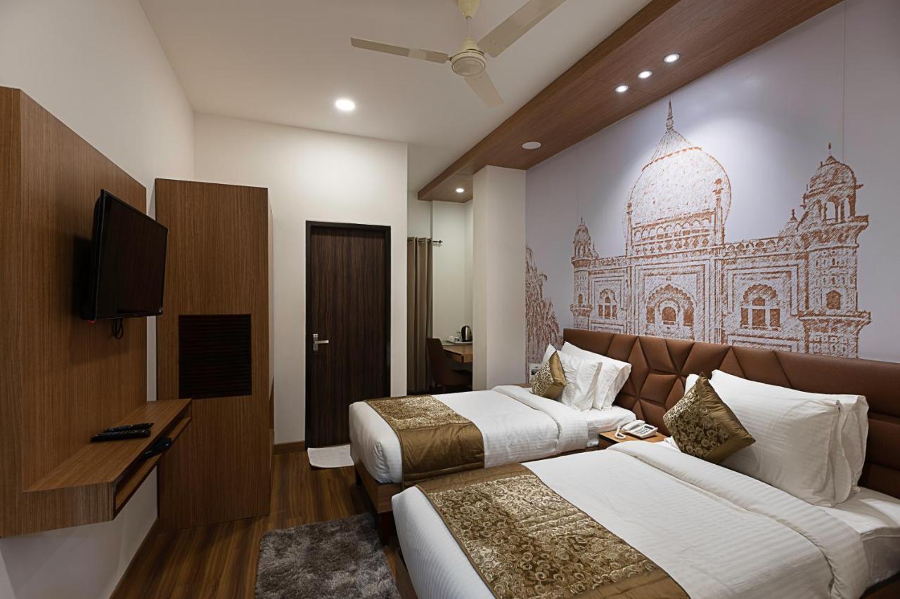 Delhieez - A Boutique 3*