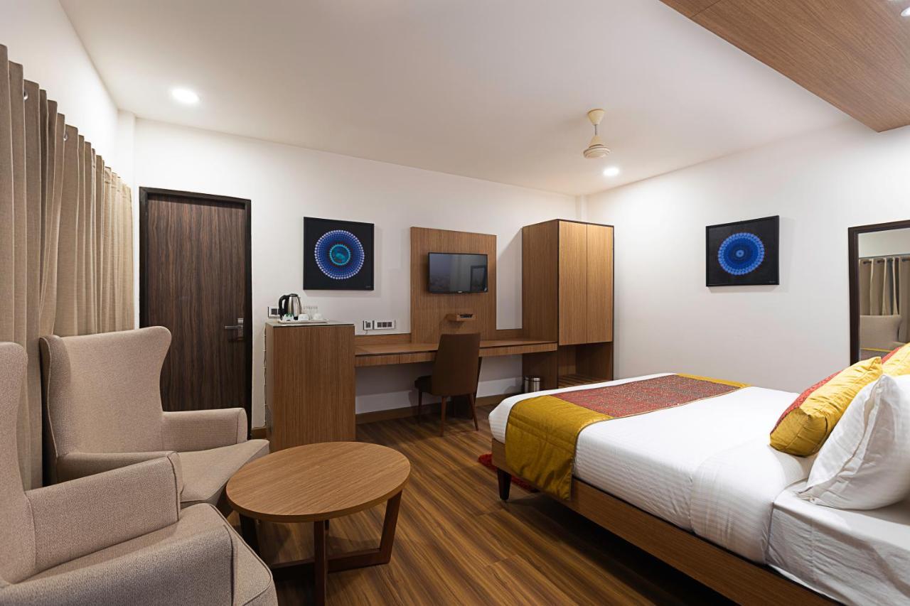 Delhieez - A Boutique 3*