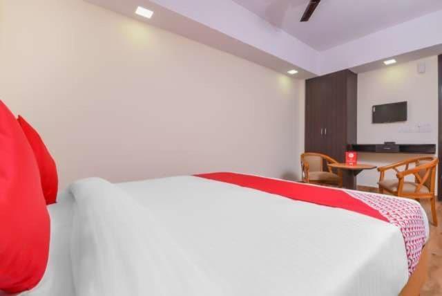 Hotel Kundan Plaza Jasola 3*