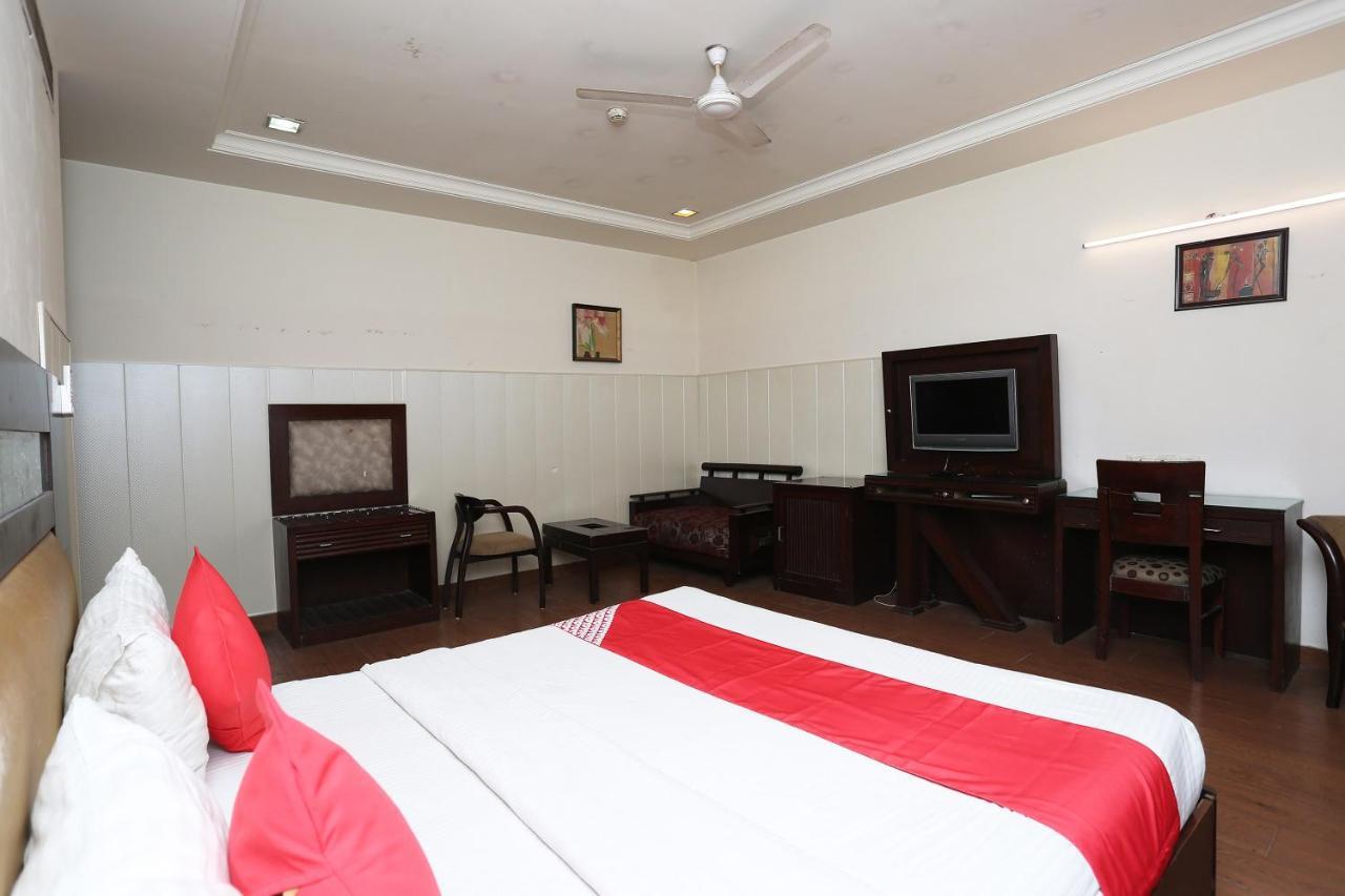 Hotel Oyo 6845 The Grand
